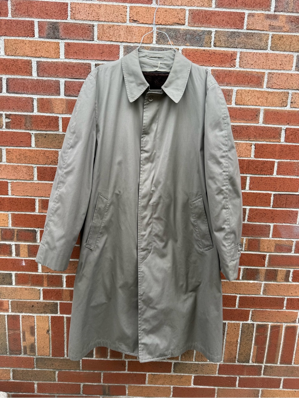 Vintage London Fog Menโs Trench Raincoat 44 Long Zip-Out Liner